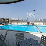 Ξενοδοχείο Flamingo