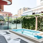 Hotel Flamingo 3*