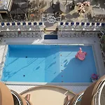 Ξενοδοχείο Flamingo 3*