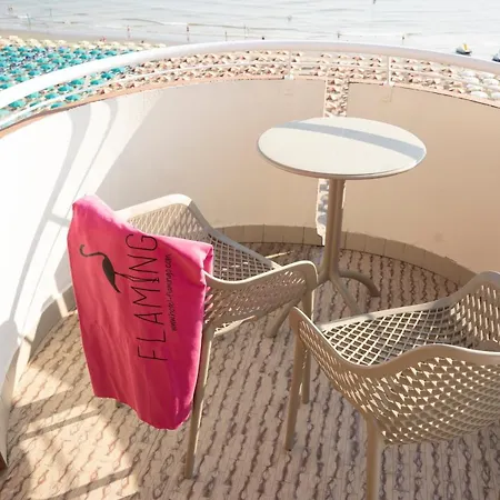 Flamingo ホテル 3*