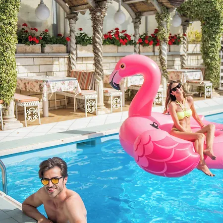 Ξενοδοχείο Flamingo