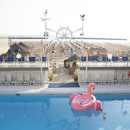 Ξενοδοχείο Flamingo 3*